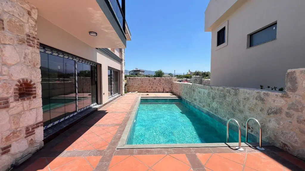 Property in Babatasi